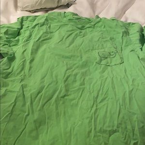 Vineyard vines t shirt